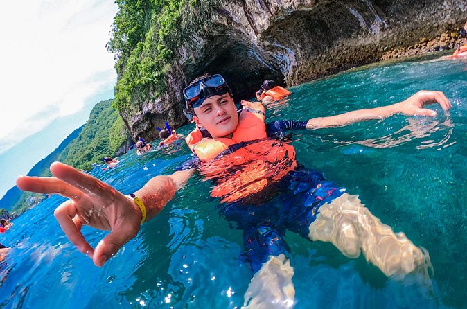 Full Day Boat Tour Animas and Quimixed Arches - Meals, Drinks, and Onboard Entertainment