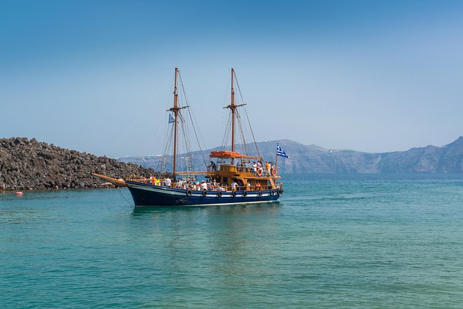 Full Day Boat Tour to Caldera Islands & Sunset in Oia by bus - Who Will Enjoy This Tour Most