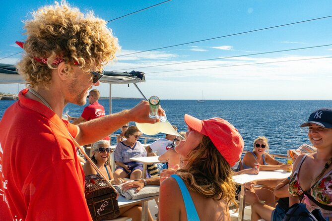 Full day boat tour transfers & lunch included - The Onboard Lunch Experience