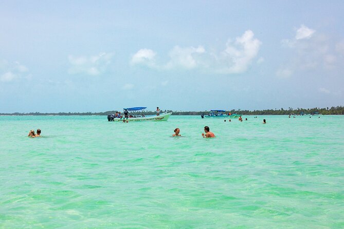 Full Day Boat Tour with Open Bar and Lunch in Riviera Maya - Physical Requirements and Accessibility