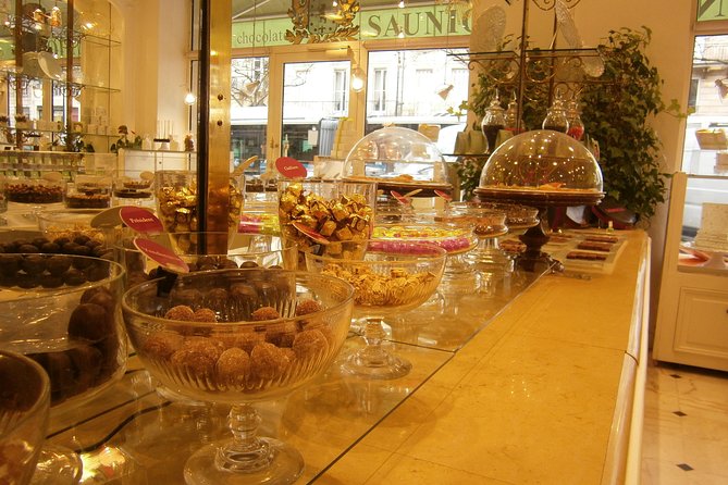 Full day Bordeaux Historic Gourmet Walking and Médoc Tour - What Makes This Tour Unique