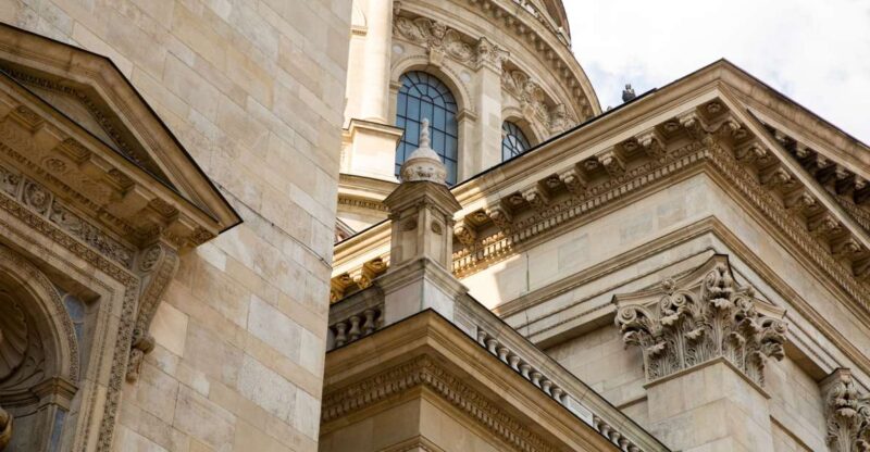 Full Day Budapest City Tour with Lunch, Wine & Dessert - Explore Budapests Top Sights in a Full-Day Private Tour