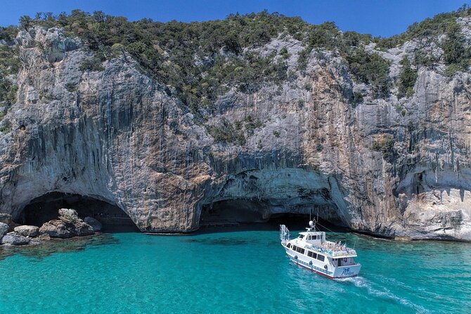 Full Day Cala Gonone and Gulf of Orosei Mini Cruise - Admiring the UNESCO World Heritage Stone Arch
