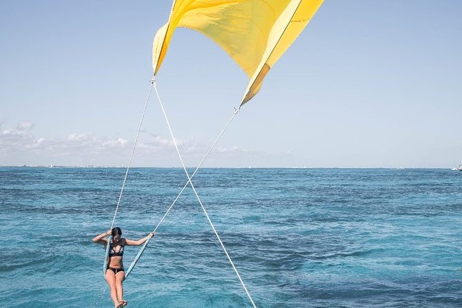 Full-Day Catamaran Tour to Isla Mujeres from Cancun with Lunch - Visiting Isla Mujeres: Relaxation and Exploration