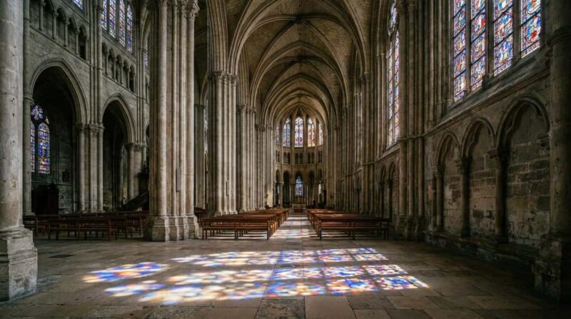 Full-day Chartres visit with guide transfer from Paris - Discover the Charm of Chartres on a Full-Day Trip from Paris
