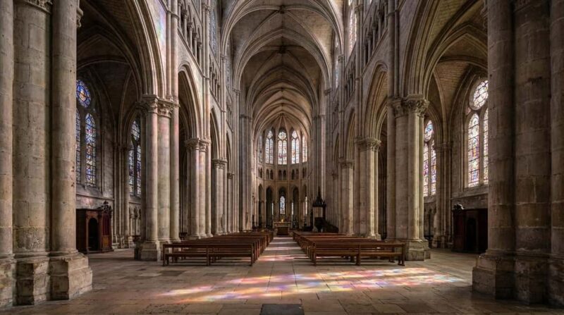 Full-day Chartres visit with guide transfer from Paris - Practicalities and Booking Details