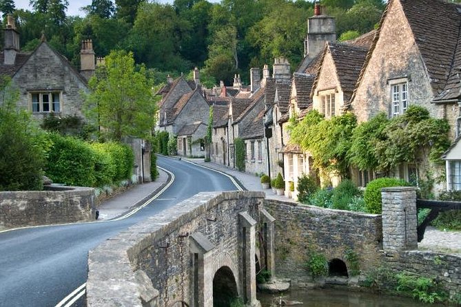 Full-day Cotswolds Tour from London with Optional Lunch - Lunch at an Old Cotswolds Hotel in Bibury