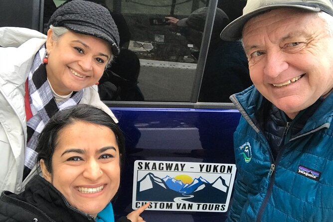 Full Day Emerald Lake Tour with or without Huskies - The Highlight: Emerald Lake and Wildlife Opportunities