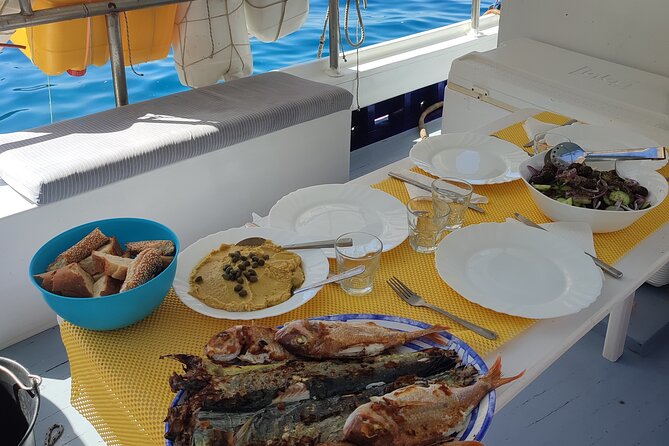 Full-Day Fishing and Boating Experience in Hydra - A Deep Dive into Traditional Greek Fishing Methods