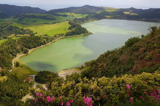 Full-Day Furnas Adventure: Lake, Fumaroles and Thermal Pools - Visiting the Nossa Senhora da Paz Viewpoint