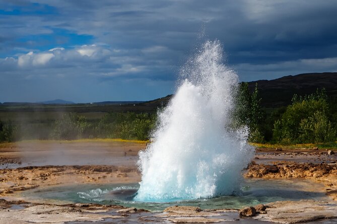 Full-Day Golden Circle Private Tour from Reykjavík - Witness the Eruption of Geysir in a Geothermal Wonderland
