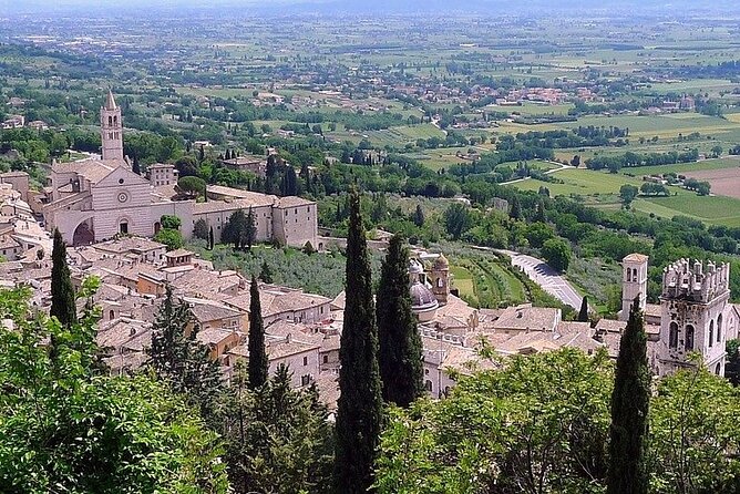 Full-Day Guided Historical Tour of Cascia and Assisi - Visiting the Basilica Papale and Convent of San Francesco in Assisi