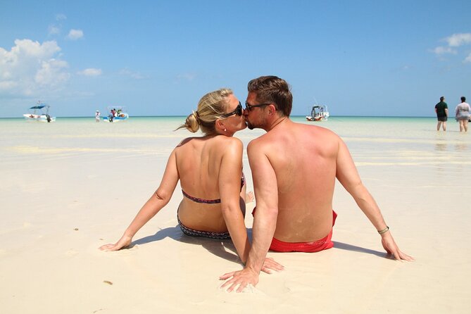 Full-Day Guided Tour to Isla Holbox from Cancun - Free Time and Additional Activities on Holbox