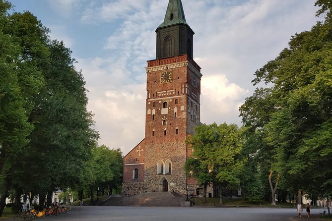 Full-Day Guided Turku and Castle Tour from Helsinki - Exploring Turku Castle: A 13th-Century Fortress