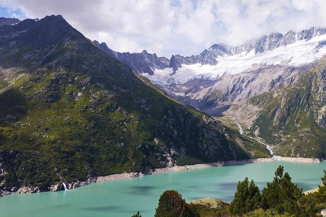 Full-Day Hiking Swiss Alps and Lake swim with Pick-up - Inclusive Amenities for a Comfortable Day
