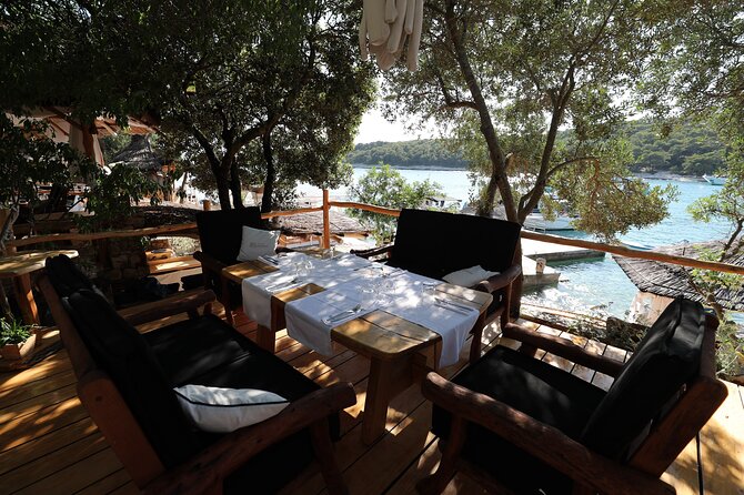 Full-Day Hvar & Pakleni Islands Speedboat Private Tour from Split - The Experience of the Crew and Customer Satisfaction