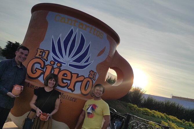 Full Day in Tequila with Tasting and party in Cantaritos - Celebrating at Cantaritos el Güero in Amatitán