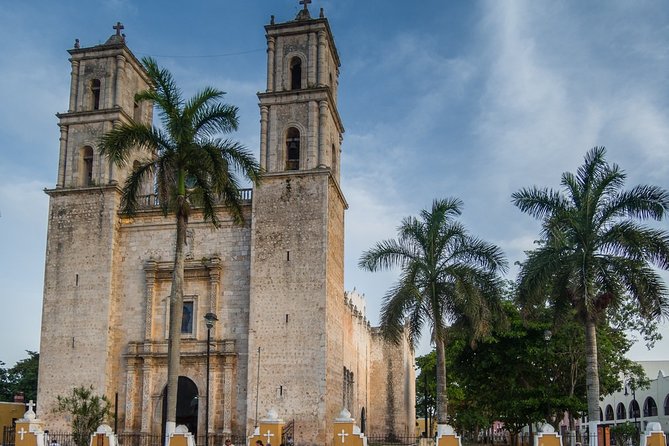 Full Day in Tour in Chichen Itza, Cenote And Valladolid Buffet included - Exploring Valladolids Colonial Charm