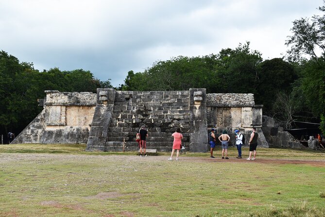 Full Day in Tour in Chichen Itza, Cenote And Valladolid Buffet included - The Regional Buffet Lunch: Flavors of Mexico