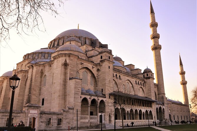 Full-Day Istanbul Private Tour with Dolmabahce Palace and Lunch - Visiting Hagia Sophia: A Wonder of the World