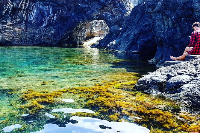 Full-Day Jeep 4x4: Amazing West Full-Day Tour to Natural Pools - Exploring Ponta do Sol and Mountain Terraces