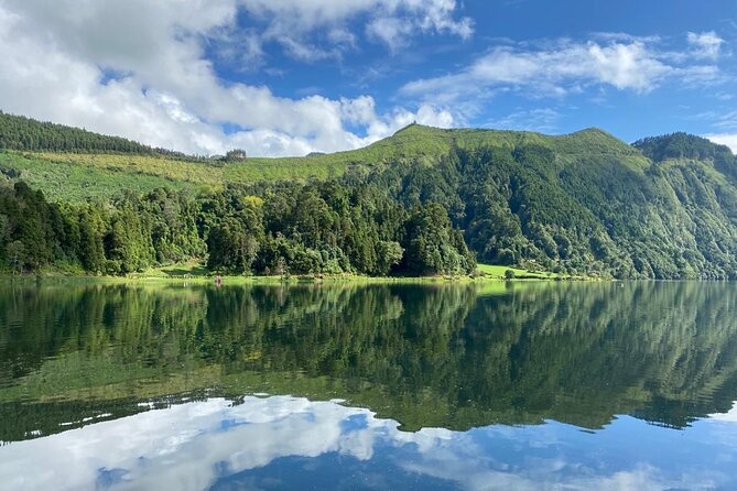 Full-Day Jeep Tour: Sete Cidades and Lagoa do Fogo - Caldeira das Sete Cidades and Its Rim Views