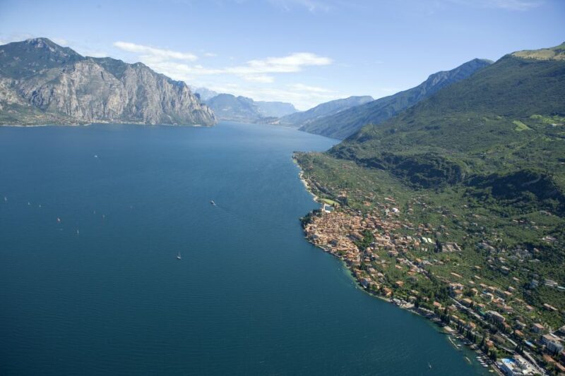 Full-Day Lake Garda Tour: Bus & Public Boat with Guide - The Role of the Guides