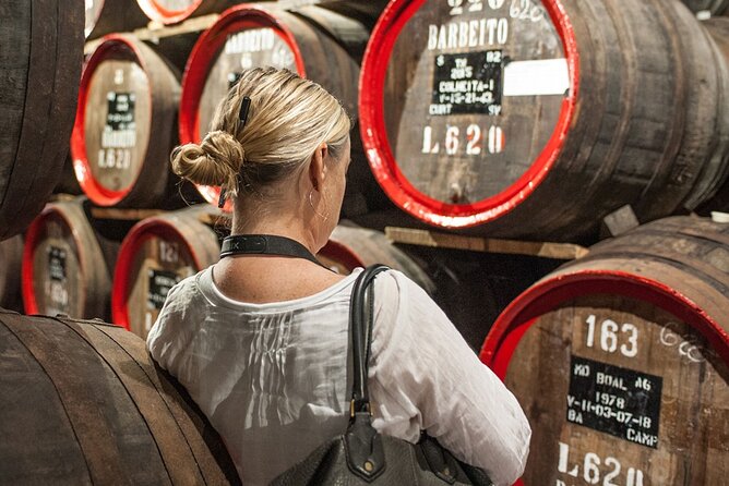 Full-Day Madeira Wine Tasting Tour with Lunch - Lunch at a Traditional Madeiran Restaurant