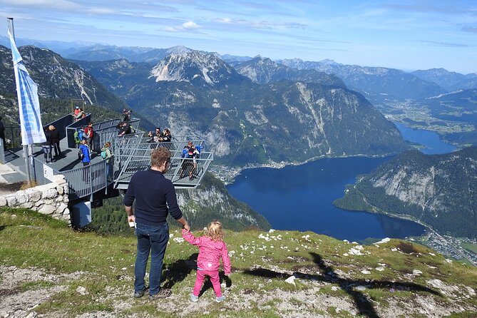 Full-Day Minivan Tour From Salzburg to Hallstatt with 5 Fingers,Lakes&Mountains - Small Group Experience with Customization Options