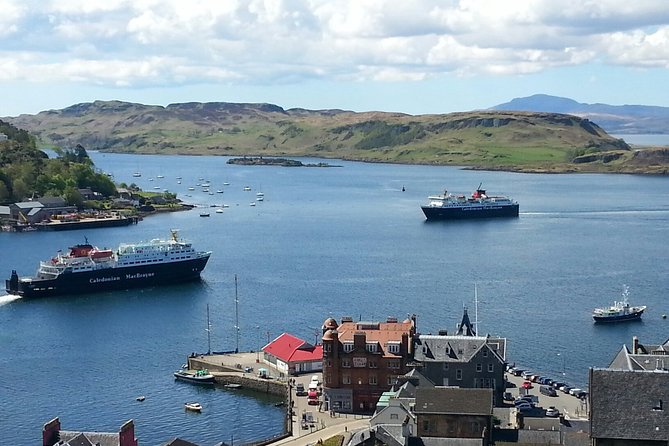 Full-Day Oban Castles and Glencoe Guided Tour from Glasgow - The Iconic Castle Stalker and Oban’s Seafood Scene