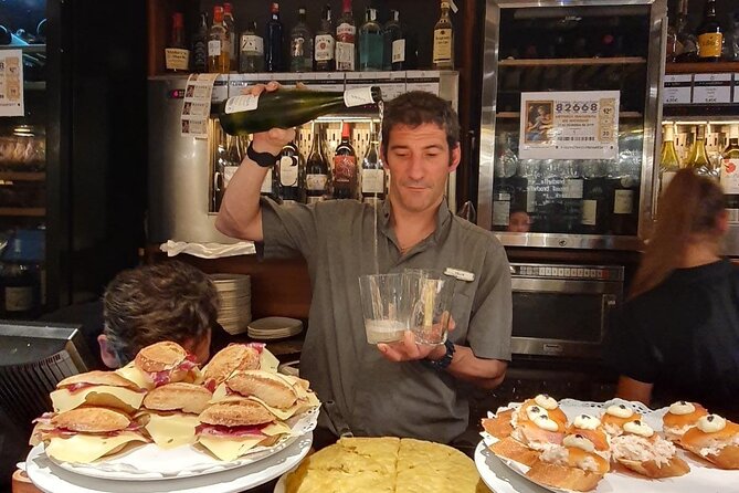 Full-day private Bilbao tour (Guggenheim museum & full pintxo lunch included) - Cross the Iconic Puente Zubizuri and Explore El Ensanche