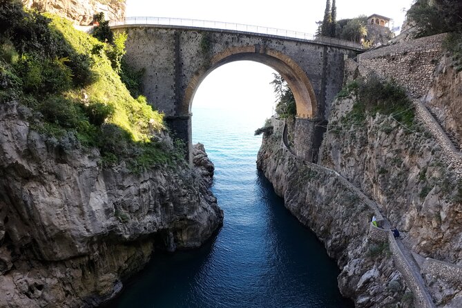 Full Day Private Boat Tour Along the Amalfi Coast - Lunch and Onboard Snacks: Flexibility and Convenience
