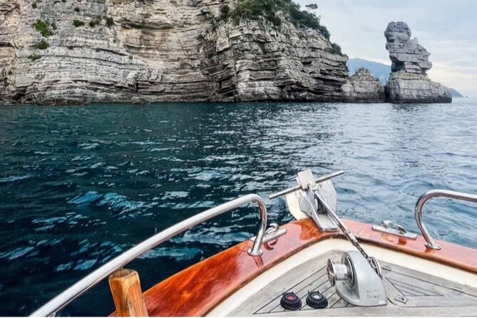 Full Day Private Boat Tour Along the Amalfi Coast - The Guide’s Role: Deep Local Knowledge and Personalized Service