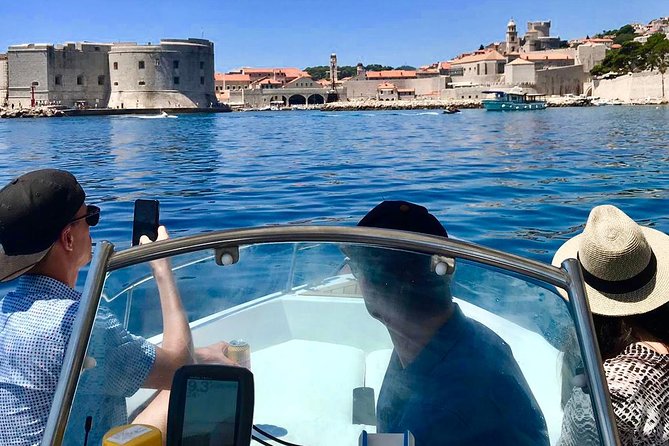 Full-Day Private Boat Tour of Elafiti Island from Dubrovnik - Dining and Refreshments on the Water