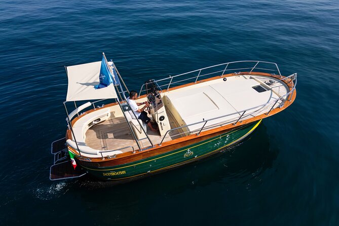 Full-day private Capri boat tour - Onboard Amenities and Comfort Features