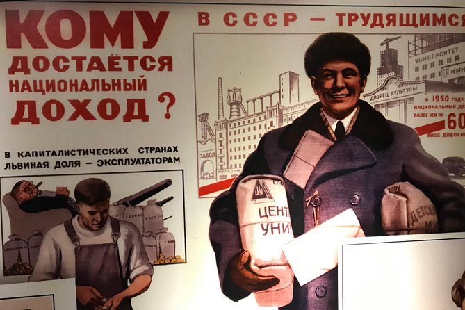 Full-Day Private Cold War museum Tour from Vilnius - The Guide’s Personal Touch and Anecdotes