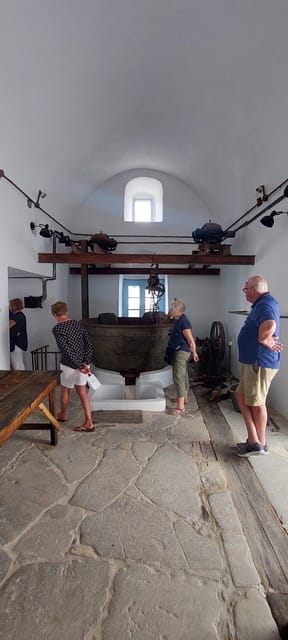 Full-Day Private food tour in Naxos local Villages - Practicalities: Transportation and Group Size