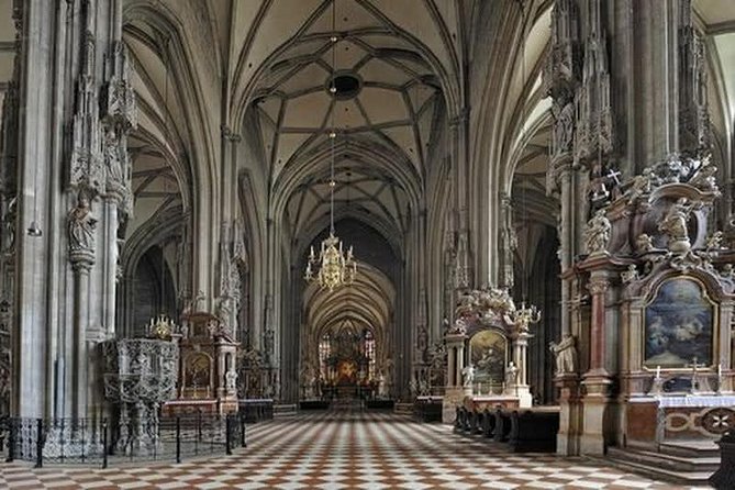 Full day PRIVATE GUIDED VIENNA tour from Budapest with lunch and drinks - Logistics and Practical Considerations