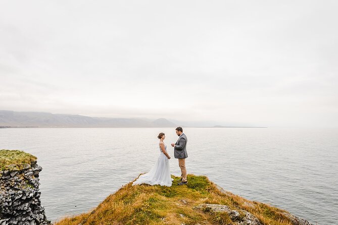 Full Day Private Iceland Elopement Photographer - Flexibility and Customization of Your Elopement Day