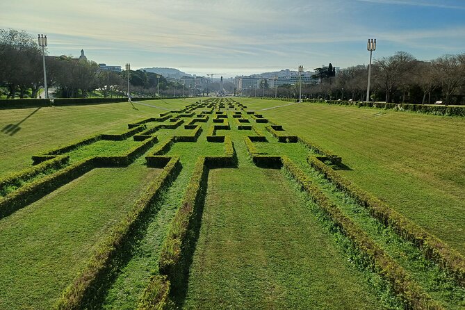 Full Day Private Lisbon Tour - The Experience at Cristo Rei and the Miradouro da Senhora do Monte