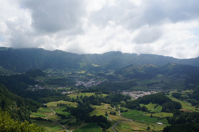 Full-Day Private São Miguel Tour with Furnas and Hot springs - Explore São Miguel’s Scenic Viewpoints: Santa Iria and Pico do Ferro