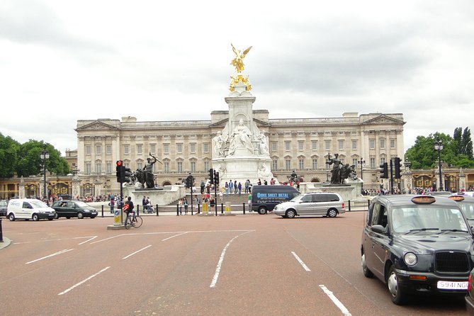 Full-Day Private Spirit of London Black Cab Tour - The Heart of London: Parliament Square and 10 Downing Street