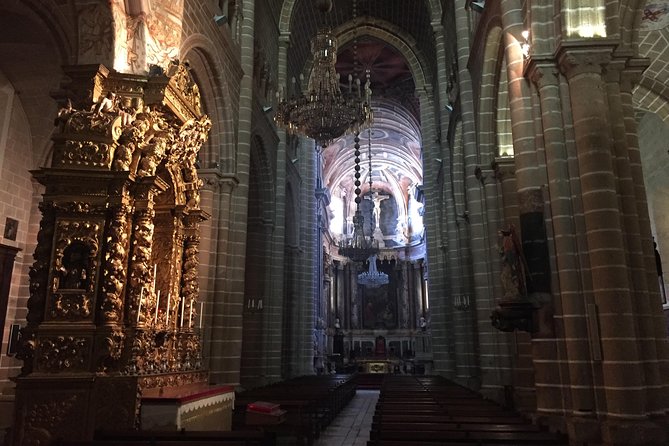 Full Day Private Tour in Évora and Arraiolos - Starting from Lisbon: Pickup and Comfort