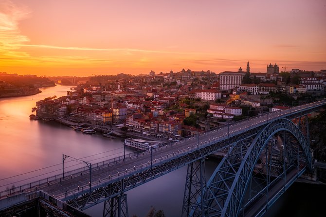 Full day Private tour in Porto - Crossing the Douro River: A Memorable Moment