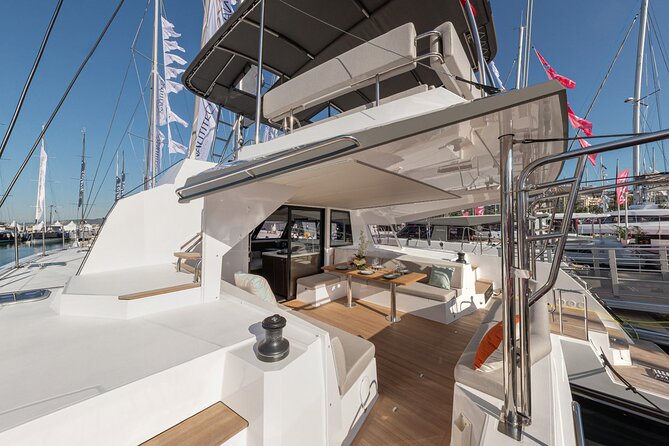 Full-Day Private Tour in Santorini by Luxury Catamaran - Exploring Therasia and its Ports