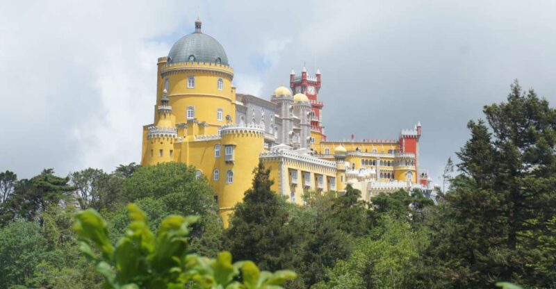 Full-day Private tour in Sintra and important landmarks - Discover the Best of Sintra on a Private Full-Day Tour for $261