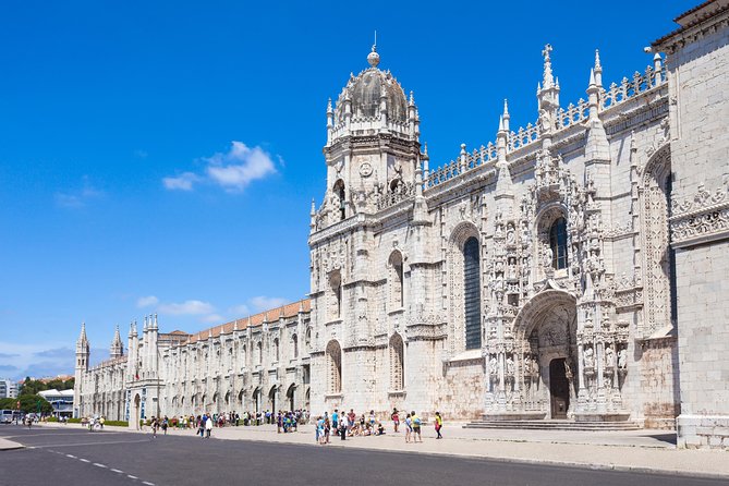 Full Day Private Tour - Lisbon's Heritage and Modernity - Lisbons Heritage and Modernity Tour Starts with Iconic Landmarks