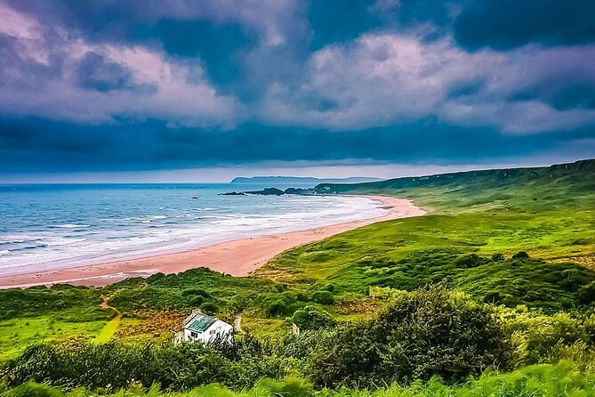 Full-Day Private Tour of Giants Causeway with Pick Up - Dunluce Castle: Medieval Ruins with Thrones Ties