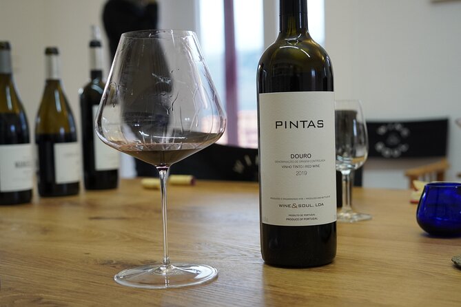 Full Day Private Tour to Douro - Vintage Experience - Discovering Vila do Pinhão and the Train Station Tiles