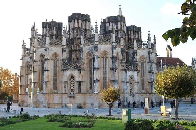 Full Day Private Tour to Nazaré, Óbidos, Fátima and Batalha - Scenic Drive and Views Along the Route